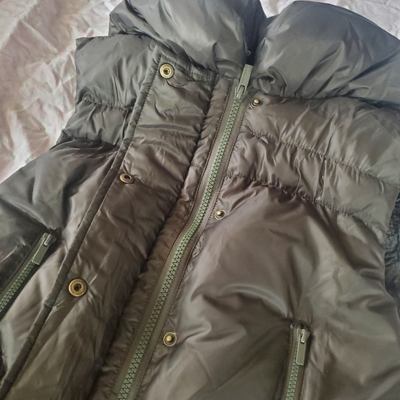 Vest - Picture 15 of 15